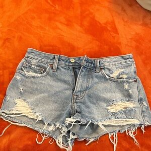 Women’s Abercrombie & Fitch Light Blue Distressed Jean Shorts